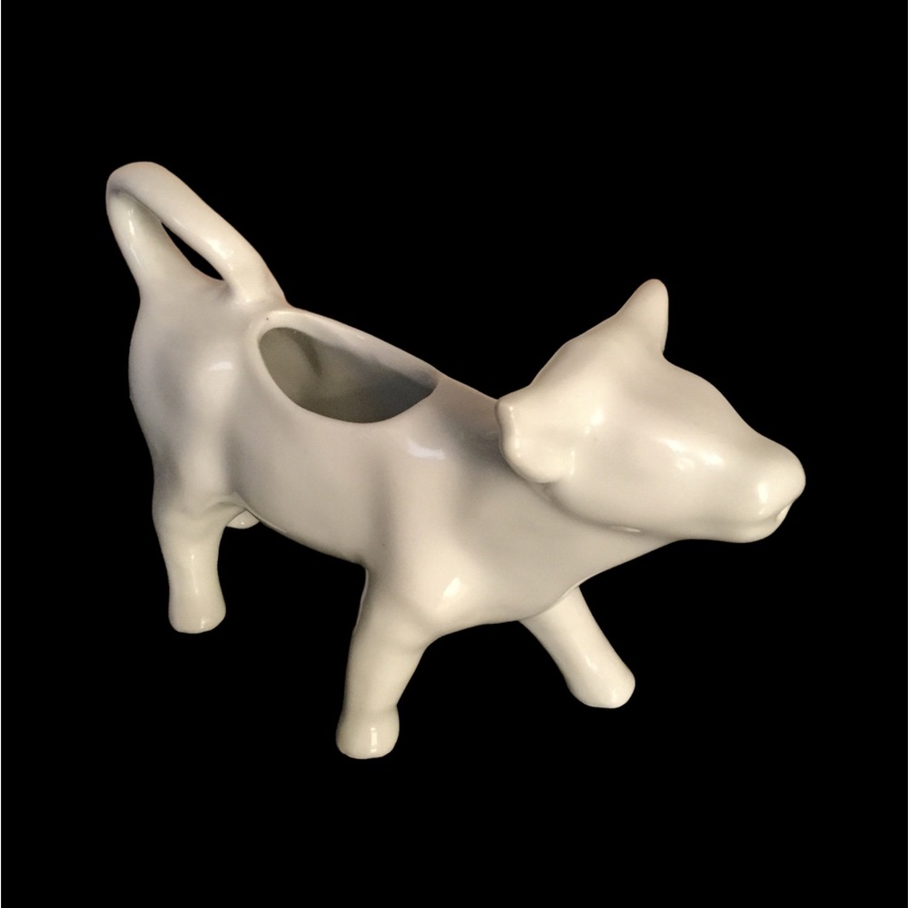 ✅ VINTAGE WHITE PORCELAIN COW BULL SHAPED CREAMER DISPENSER OR MILK PITCHER